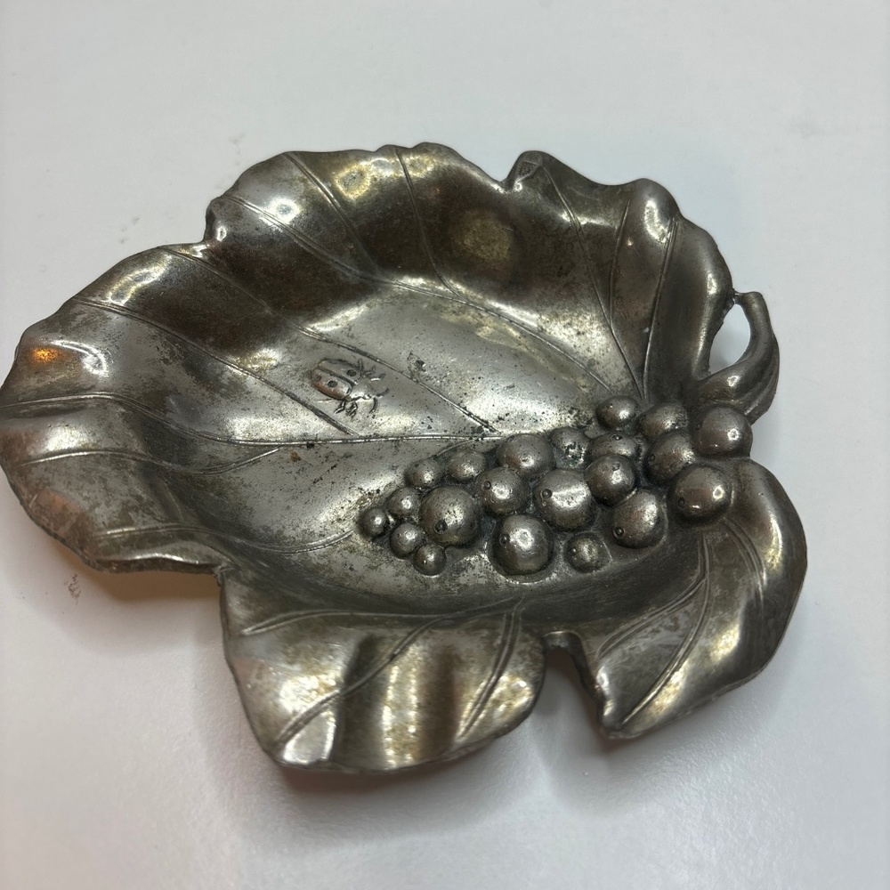 Vintage Art Nouveau Silver-plate Tray Dish Grapes Leaves With A Lady Bug